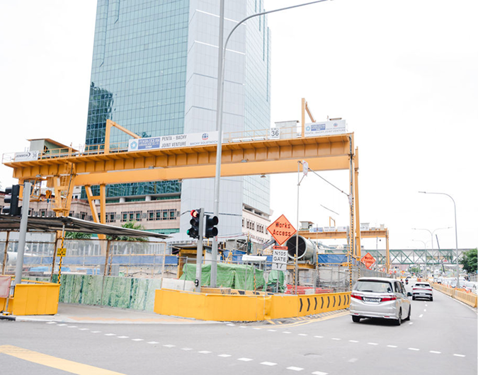 Jenmon gantry crane on an active Singapore civil works site