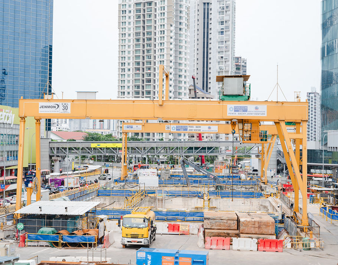 Jenmon gantry crane installed at a construction site among Singapore high-rises