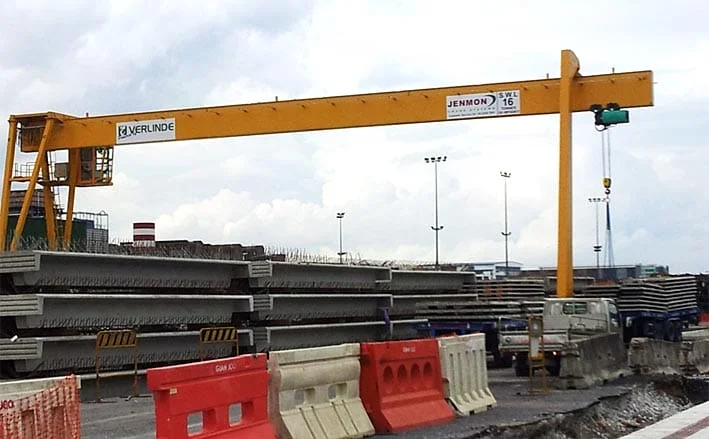 Jenmon engineered crane installed for deep tunnel construction works
